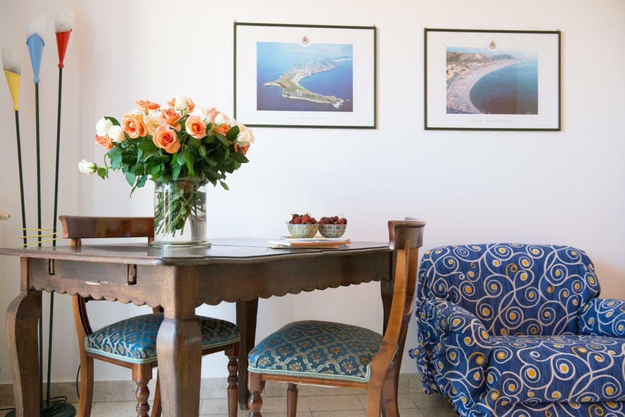 Emiolia Apartment มิลาซโซ ภายนอก รูปภาพ